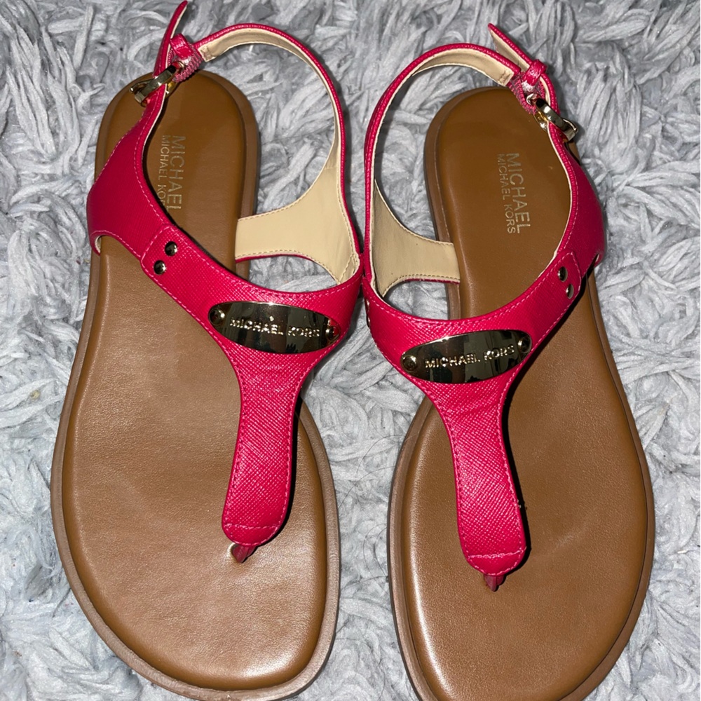 Michael Kors Saffiano Leather Thong Gold Size 6 Color Sangria / Magenta